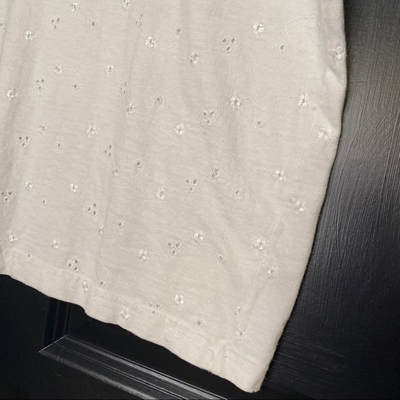 Vintage de Rotchild White Eyelet Short Sleeve Crewneck Tee Size Large - Picture 3 of 5